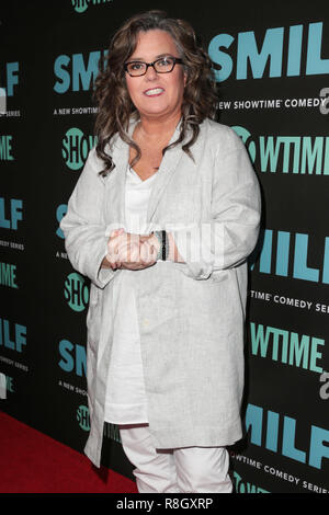 HOLLYWOOD, Los Angeles, CA, USA - Oktober 09: Rosie O'Donnell kommt an der Los Angeles Premiere des's Showtime MILF' im Harmony Gold Theater am 9. Oktober 2017 in Hollywood, Los Angeles, Kalifornien, USA. (Foto von KJ-PPB/Image Press Agency) Stockfoto