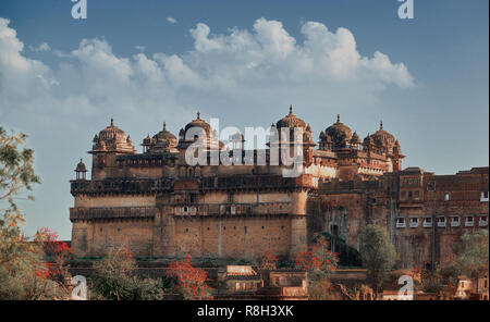 Jahangir Mahal, in Orchha Fort. Orchha, Madhya Pradesh, Indien. Stockfoto