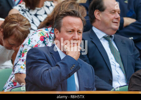 David Cameron Uhren während der Wimbledon Championships 2018 Stockfoto