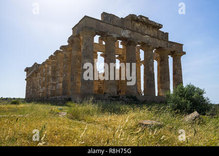 Tempel der Hera (Tempel E) wurde etwa 470 bis 450 v. Chr. erbaut. Es ist das bekannteste Gebäude von Selinunte Archäologischen Park, Castelvetrano, Sizilien, Italien Stockfoto