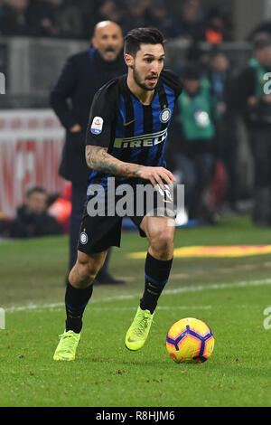 Mailand, Italien. 15. Dezember 2018. Foto Claudio Grassi/LaPresse 15 dicembre 2018 Milano (MI) Italia sport calcio Inter vs Udinese - Campionato di calcio Serie A TIM 2018/2019 - Stadio Giuseppe Meazza. Nella Foto: Matteo Politano (#16) Inter Mailand (MI) Italien Sport Fussball FC Internazionale Mailand vs Udinese Calcio - Italienische Fußball-Liga Serie A TIM 2018/2019 - Giuseppe Meazza Stadion. In der Pic: Matteo Politano (#16 Inter) Credit: LaPresse/Alamy Live News Credit: LaPresse/Alamy leben Nachrichten Stockfoto