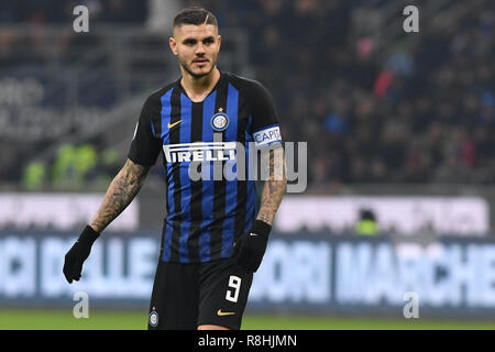Mailand, Italien. 15. Dezember 2018. Mailand (MI) Italien Sport Fussball FC Internazionale Mailand vs Udinese Calcio - Italienische Fußball-Liga Serie A TIM 2018/2019 - Giuseppe Meazza Stadion. In der Pic: Mauro Icardi (#9 Inter) Credit: LaPresse/Alamy Live News Credit: LaPresse/Alamy leben Nachrichten Stockfoto