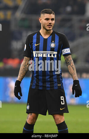 Mailand, Italien. 15. Dezember 2018. Mailand (MI) Italien Sport Fussball FC Internazionale Mailand vs Udinese Calcio - Italienische Fußball-Liga Serie A TIM 2018/2019 - Giuseppe Meazza Stadion. In der Pic: Mauro Icardi (#9 Inter) Credit: LaPresse/Alamy Live News Credit: LaPresse/Alamy leben Nachrichten Stockfoto