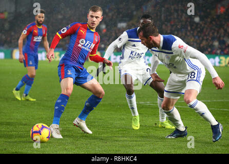 London, Großbritannien. 15. Dezember 2018. Crystal Palace Max Meyer während der Premier League zwischen Crystal Palace und Leicester City an Selhurst Park Stadium, London, England am 15. Dez 2018. Kredit Aktion Foto Sport FA Premier League und der Football League Bilder unterliegen dem DataCo Lizenz. Redaktionelle Verwendung nur. Kein Print Sales. Keine persönlichen Gebrauch. Keine unbezahlten Einsatz Credit: Aktion Foto Sport/Alamy leben Nachrichten Stockfoto