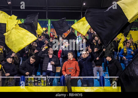 ARNHEM, Vitesse - VVV Venlo, Fußball, Eredivisie, Saison 2018-2019, 15-12-2018, Stadion Gelredome, VVV Unterstützer Stockfoto