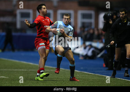 Cardiff, Wales, UK. 15. Dez 2018. Garyn Smith von Cardiff Blues in Aktion. Heineken Champions Cup, pool 3 Rugby-Spiel, Cardiff Blues v Saracens am BT Sport in Cardiff Cardiff Arms Park am Samstag, dem 15. Dezember 2018. Dieses Bild dürfen nur für redaktionelle Zwecke verwendet werden. Redaktionelle Verwendung nur. pic von Andrew Obstgarten/Andrew Orchard sport Fotografie/Alamy leben Nachrichten Stockfoto