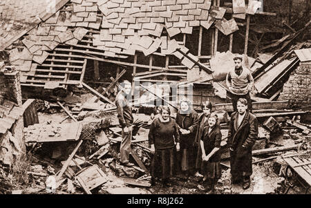 Die 1928 Thames Flut war eine katastrophale Fluten der Themse, die viel von Riverside in London am 7. Januar betroffen sind, sowie den Orten weiter flussabwärts. 14 Menschen starben und Tausende wurden obdachlos, wenn Hochwasser über die Ufer der Themse und Teil der Chelsea Embankment gegossen zusammengebrochen gemacht Stockfoto