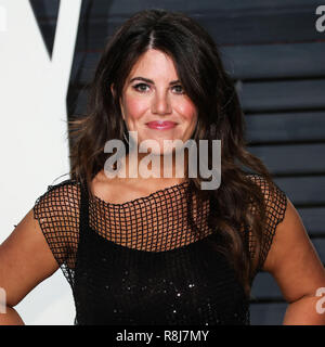 BEVERLY HILLS, Los Angeles, CA, USA - 26. Februar: Monica Lewinsky kommt an der 2017 Vanity Fair Oscar Party im Wallis Annenberg Center für Darstellende Künste hielt am 26. Februar 2017 in Beverly Hills, Los Angeles, Kalifornien, Vereinigte Staaten. (Foto von Xavier Collin/Image Press Agency) Stockfoto