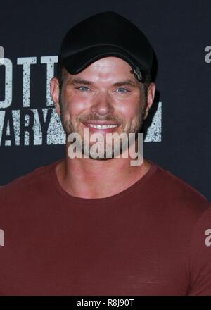 BUENA PARK, Orange County, CA, USA - 29. SEPTEMBER: Kellan Lutz bei Knott's Scary Farm und Instagram der Berühmtheit Nacht 2017 in Knott's Berry Farm am 29. September stattfand, 2017 in Fullerton, Orange County, Kalifornien, USA. (Foto von David Acosta/Image Press Agency) Stockfoto