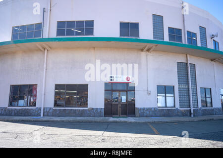 Aso, Kumamoto, Japan, November 10, 2018: Aso Seilbahn Station in Aso Berge, blauer Himmel. Stockfoto