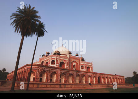 Ein weiter Blick auf Humayuns Grab in Neu Delhi Stockfoto