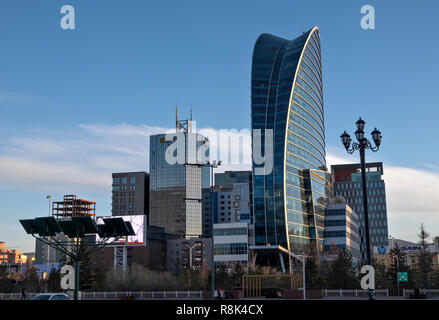 Ulaanbaatar/Mongolei - 11. November 2018: scyscrapers im Stadtzentrum Stockfoto