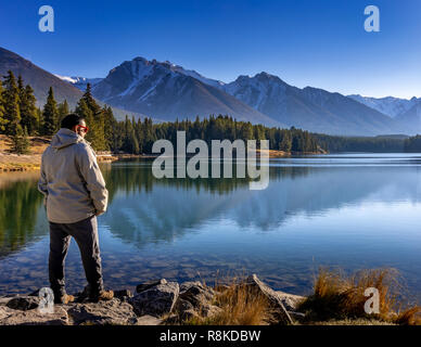 Über Johnson Lake im Banff National Park Stockfoto