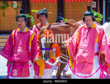 Teilnehmer in AOI Matsuri in Kyoto, Japan Stockfoto