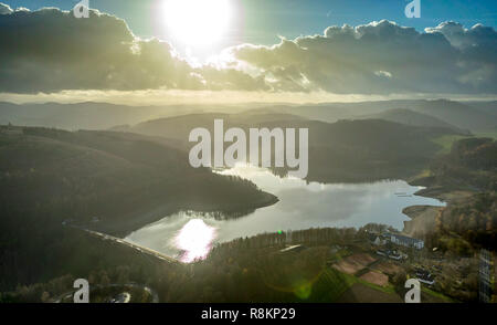 Luftaufnahme, Luftbild, wenig Wasser, Dam, Hennesee, Hennetalsperre, Behälter, Berghausen, Meschede, Sauerland, Nordrhein-Westfalen, Deutschland, DEU, Stockfoto