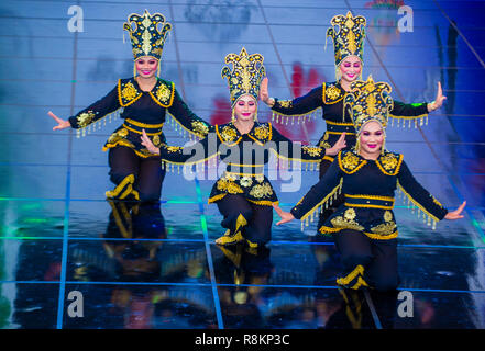 Tänzerinnen aus Anak Seni asia Dance Groupe aus Malaysia treten auf dem Maskdance Festival in Andong Südkorea auf Stockfoto