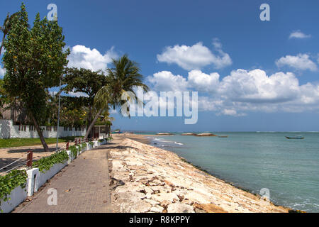 Indonesien ist auch einen Blick auf den berühmten Strand von Kuta Beach auf Bali. Stockfoto
