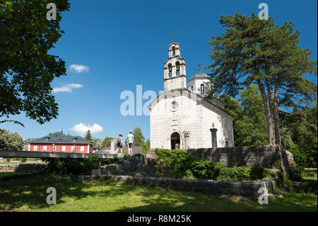 Hof Kirche in Cetinje, Reste der ursprünglichen Kloster kann um gesehen werden, Montenegro, Europa Stockfoto