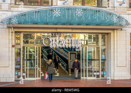 Oracle Shopping Centre Eingang Broad Street, Reading, Berkshire, Großbritannien Stockfoto