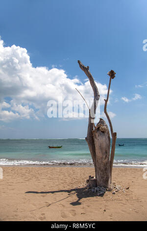 Indonesien ist auch einen Blick auf den berühmten Strand von Kuta Beach auf Bali. Stockfoto