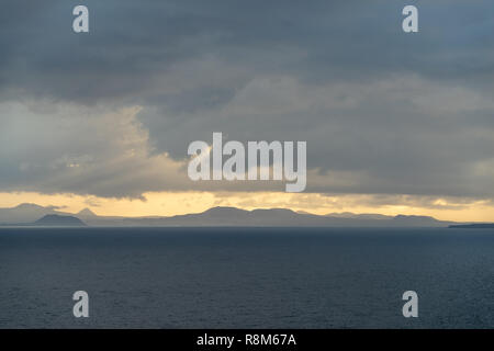 Insel Fuerteventura, Kanarische Inseln, Spanien. Blick von der Küste von Lanzarote Stockfoto