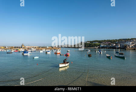 St. Ives Harbour Flut Sommer Cornwall GROSSBRITANNIEN Stockfoto