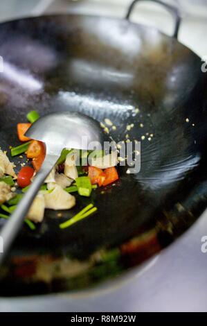 Frankreich, Paris, chinesisches Restaurant Chez Vong, Wok kochen Stockfoto