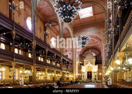 Ungarn, Budapest, ein UNESCO Weltkulturerbe, Pest Bezirk, die Große Synagoge oder Große Synagoge, zwischen 1854 und 1859 vom Wiener Architekten Ludwig Förster im maurischen Stil, bietet Platz für 3.000 Gläubige und ist der größte in Europa Stockfoto