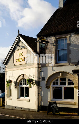 Shenstone ist ein kleines Dorf ist Staffordshire England UK Railway Inn. Stockfoto