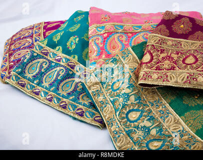 Designer Indische SAREES fotografiert im Studio Stockfoto