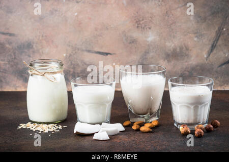 Vegan ohne Milchprodukte alternative Milch. Stockfoto