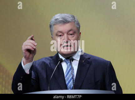 Kiew, Ukraine. 16. Dez 2018. Der Präsident der Ukraine Petro Poroschenko spricht während einer Pressekonferenz in Kiew. Credit: SOPA Images Limited/Alamy leben Nachrichten Stockfoto