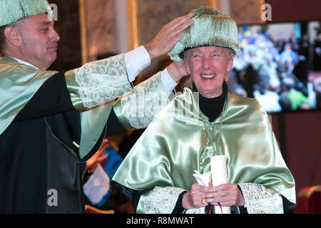 Madrid, Spanien. 15 Dez, 2018. Jane Goodall Ehrendoktorwürde der Universidad Complutense Universität. Madrid, 15.12.2018 | Verwendung der weltweiten Kredit: dpa/Alamy leben Nachrichten Stockfoto