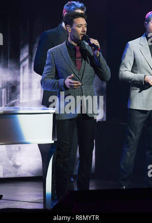 Hollywood, Kalifornien, USA. 15 Dez, 2018. URS BÜHLER von Il Divo führt die "Zeitlose Tour" im Dolby Theatre in Hollywood, Kalifornien. Credit: Billy Bennight/ZUMA Draht/Alamy leben Nachrichten Stockfoto