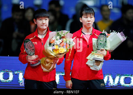 Incheon, Südkorea. 16 Dez, 2018. Chen Xingtong & Sonne Yingsha (CHN) Tischtennis: Seamaster 2018 ITTF World Tour Grand Finale Frauen verdoppelt Preisverleihung im Namdong Gymnasium in Incheon, Südkorea. Credit: Naoki Morita/LBA SPORT/Alamy leben Nachrichten Stockfoto