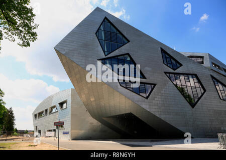 Eingang im Zentralgebäude der Leuphana Universität, Libeskind-Bau, Lüneburg, Lüneburg, Niedersachsen, Deutschland, Europa Stockfoto