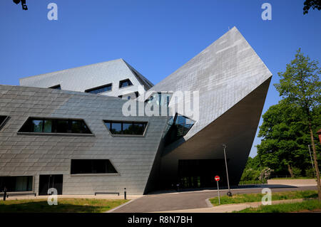 Eingang im Zentralgebäude der Leuphana Universität, Libeskind-Bau, Lüneburg, Lüneburg, Niedersachsen, Deutschland, Europa Stockfoto