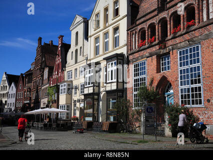 Häuser am Stintmarkt, Lüneburg, Lüneburg, Niedersachsen, Deutschland, Europa Stockfoto