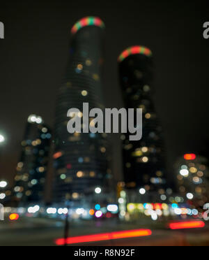 Die Absolute Towers Condominiums Mississauga, Ontario Kanada Alias (aka) Marilyn Monroe Gebäude bei Nacht (mit Beleuchtung) Stockfoto