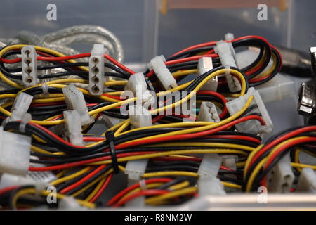 Alte pcs PC Komponenten und Kabel Stockfoto