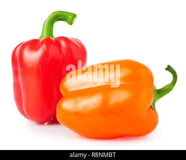 Rot und Orange Paprika auf weißem Hintergrund Stockfoto