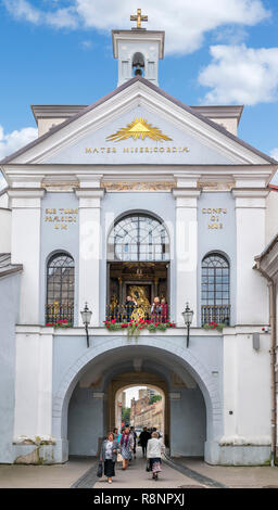 Das Tor der Morgenröte (Haus Vartai) in der Altstadt. Vilnius, Litauen Stockfoto