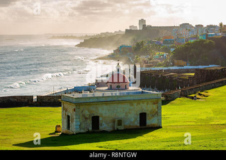 Santa Maria Friedhof in San Juan Puerto Rico bei Sonnenaufgang Stockfoto