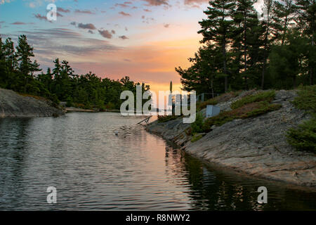 Sonnenuntergang auf See in Georgian Bay, Ontario, Kanada Stockfoto