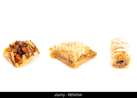 Süße klassische Baklava auf weißem Hintergrund Stockfoto