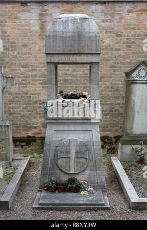 Grab des Russischen Balletts impresario Serge Diaghilew (1872-1929) an der griechisch-orthodoxen Friedhof auf San Michele Insel (Isola di San Michele) in Venedig, Italien. Stockfoto