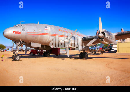 1950er Jahre TWA Lockheed Constellation auf Anzeige an den Pima Air & Space Museum in Tucson, AZ Stockfoto