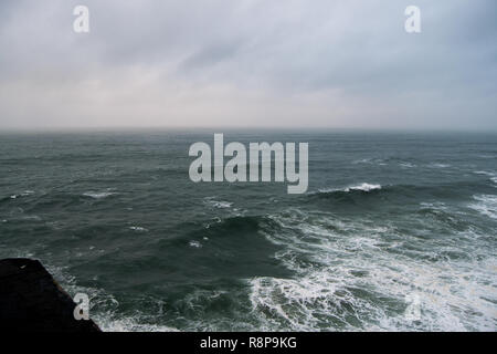 Nazaré Canyon, Canhão da Nazaré Surf World Record grosse Wellen Stockfoto