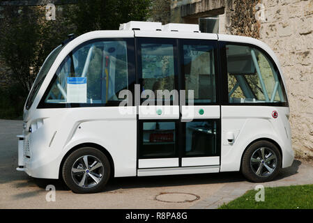 Shuttle NAVYA autonomious und fahrerlosen, öffentliche Verkehrsmittel, die königliche Abtei von Fontevraud, Fontevraud-l Abbaye, Loire-tal, Mai Stockfoto