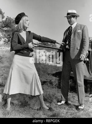 Studio Werbung immer noch von "Bonnie und Clyde" (1967), Warner Bros., Faye Dunaway, Warren Beatty Datei Referenz # 33635 514 THA Stockfoto